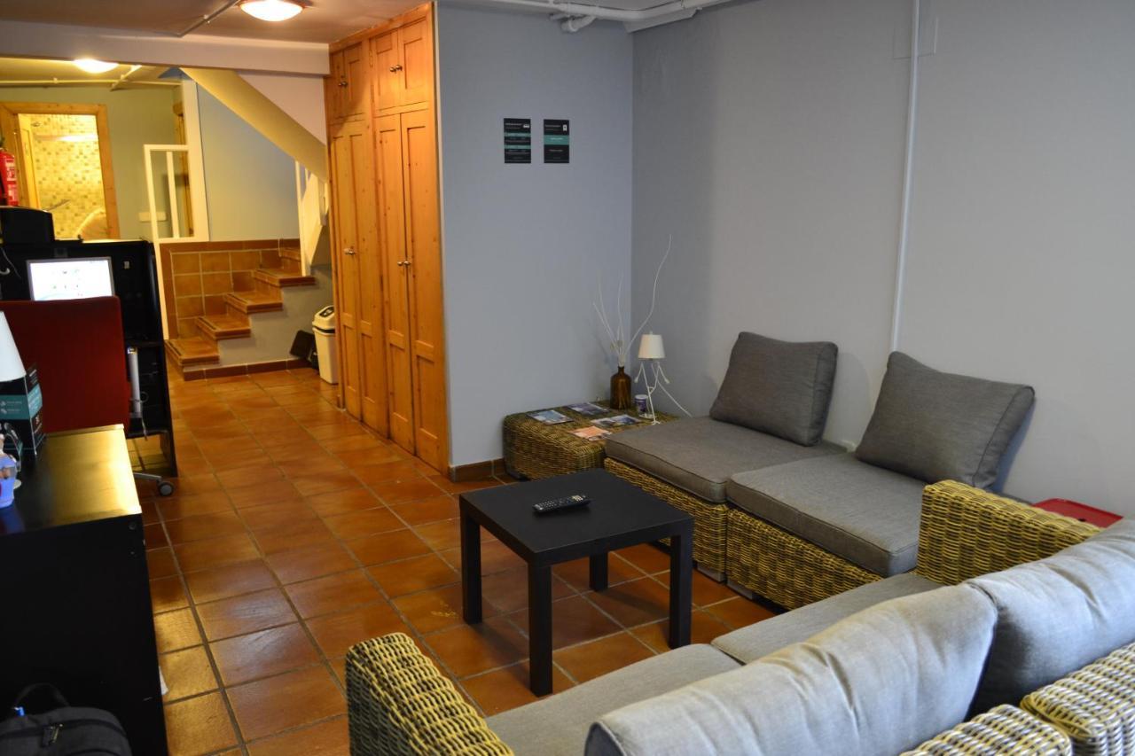 Albergue O Fogar De Teodomiro Santiago de Compostela Bagian luar foto